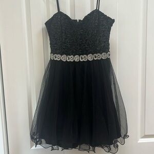 Black semi formal dresss